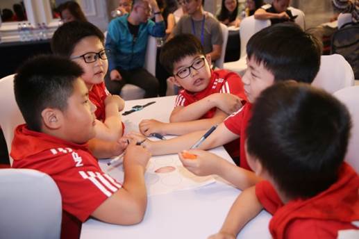 �п�Ժ�о��T�����g(sh��)������Ԓ(hu��)�ĕr(sh��)�����̽o���ӵĔ�(sh��)�W(xu��)�\��׌�����