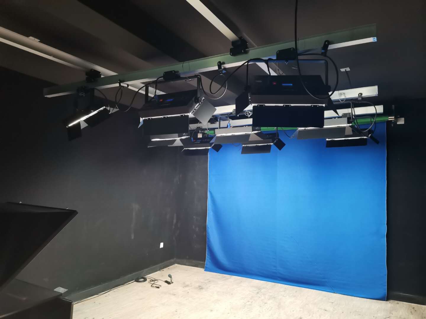 ̓�M�ݲ��ҵă���