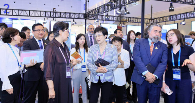 ��ʮһ�Á��޽����b�䲩�[���ں��݆�Ļ��