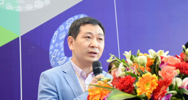 ��ʮ�ˌÏV�|�����b��չ�[��(hu��)�ڏV�|̶�އ��H��(hu��)չ�����_Ļ