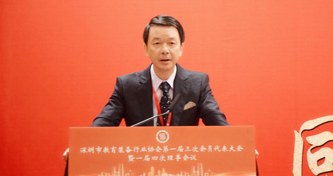 �ڶ������Ͻ����b��lչՓ���ɹ��e�k